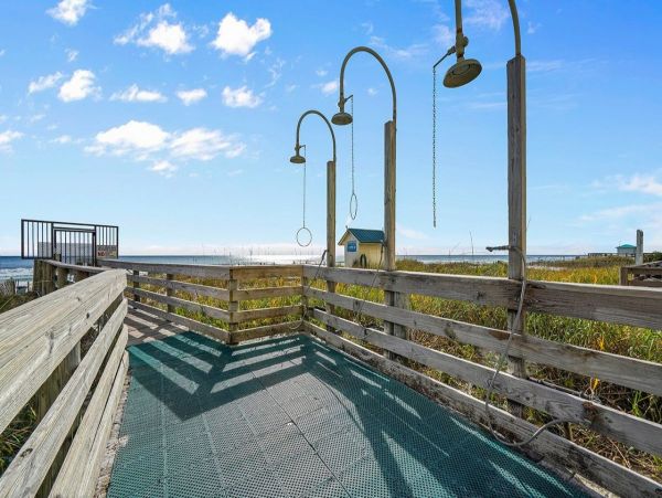 Destin Classy Vacation Condo Beachfront with Sauna