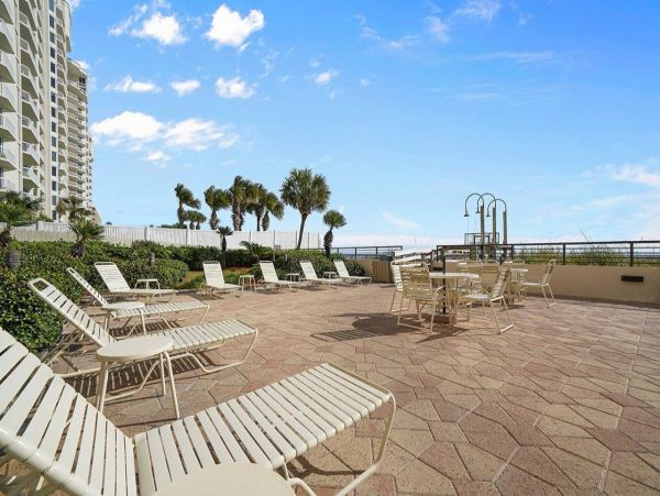 Destin Classy Vacation Condo Beachfront with Sauna