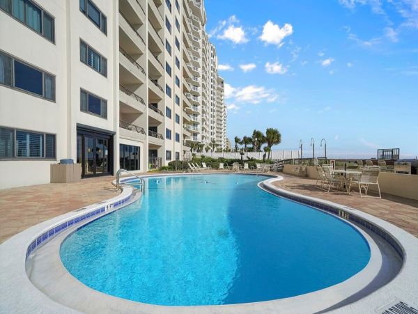 Destin Classy Vacation Condo Beachfront with Sauna