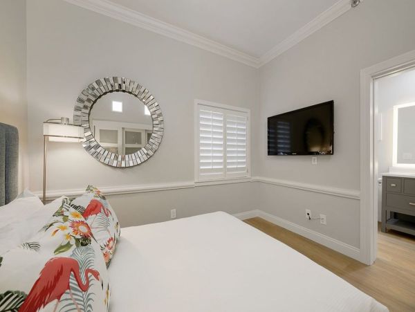 Destin Classy Vacation Condo Beachfront with Sauna
