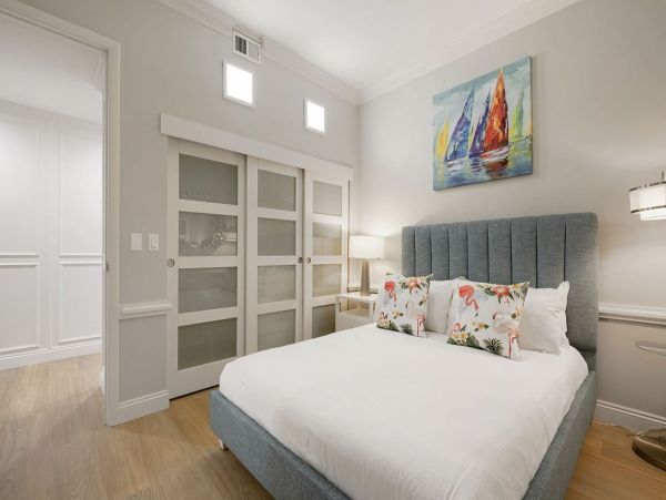 Destin Classy Vacation Condo Beachfront with Sauna