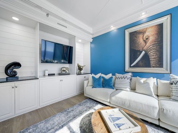 Destin Classy Vacation Condo Beachfront with Sauna