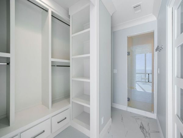 Destin Classy Vacation Condo Beachfront with Sauna