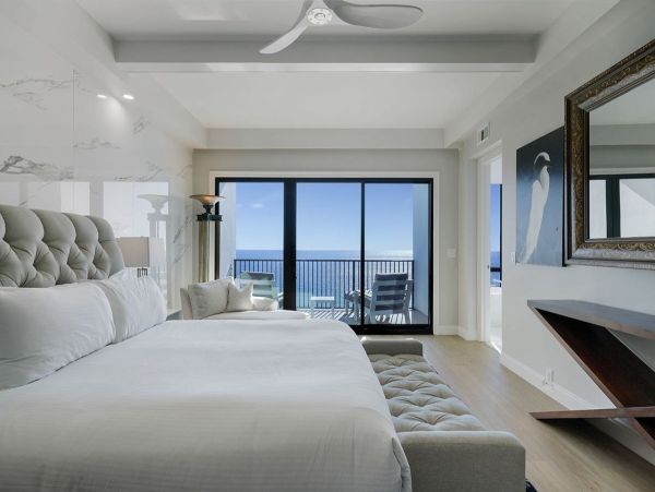 Destin Classy Vacation Condo Beachfront with Sauna
