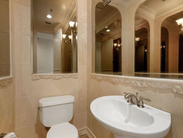 Destin Classy Vacation Condo Beachfront with Sauna