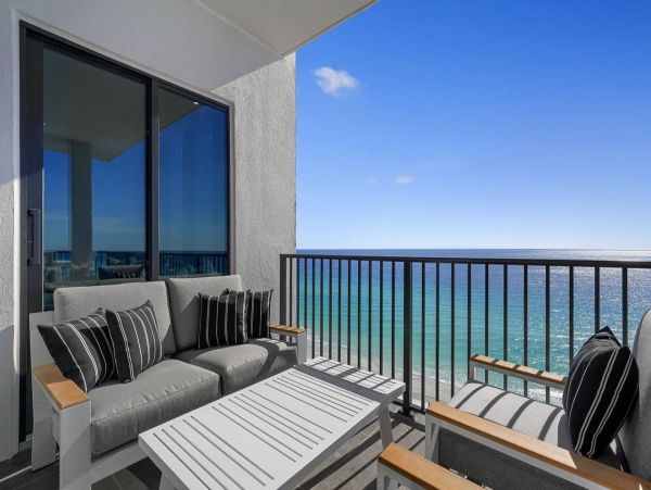 Destin Classy Vacation Condo Beachfront with Sauna