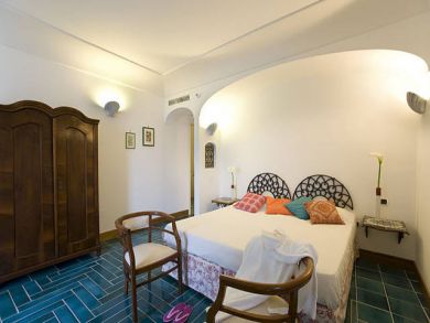Bedroom Six with Twin Beds