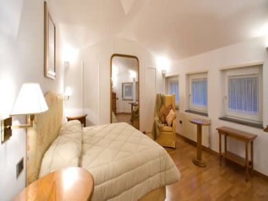 Bedroom 3 with double bed Bedroom 3 with double bed