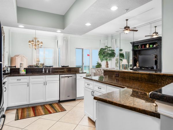 Destin Beachfront Luxury Three Bedroom Condo Sleeps 10