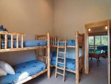 Bedroom 6 with two sets of bunk beds