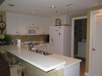 Sample kitchen with breakfast bar
