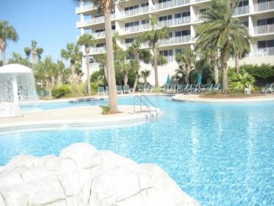 Oasis pool