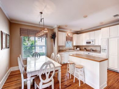 Lovely Destin Rental Sleeps Ten Guests Southern Charm Lovely Destin Rental Sleeps Ten Guests Southern Charm