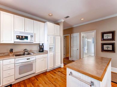 Lovely Destin Rental Sleeps Ten Guests Southern Charm Lovely Destin Rental Sleeps Ten Guests Southern Charm