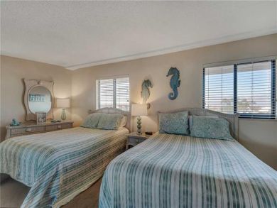 Bedroom - Queen beds
