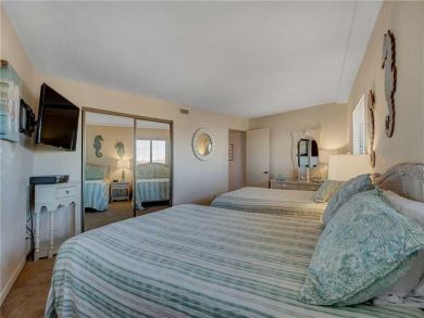 Bedroom - Queen beds