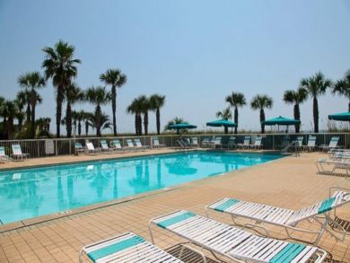 Gulf front rental condo with shared pool in Destin, Florida