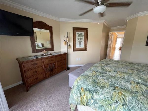 Two Bedroom Vacation Condo with Bay Views and Close to Beach