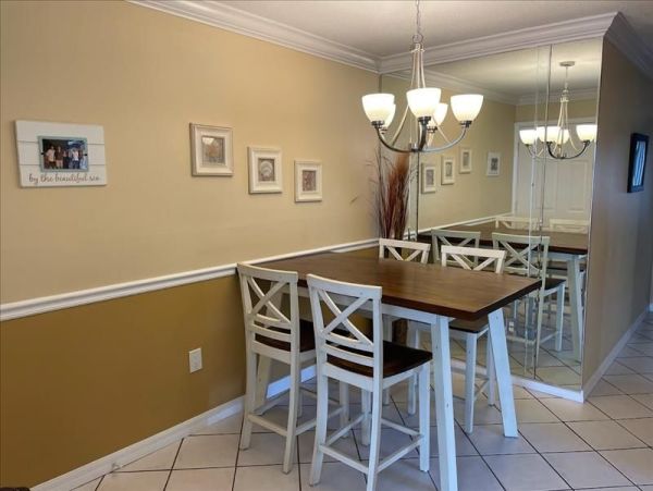 Two Bedroom Vacation Condo with Bay Views and Close to Beach
