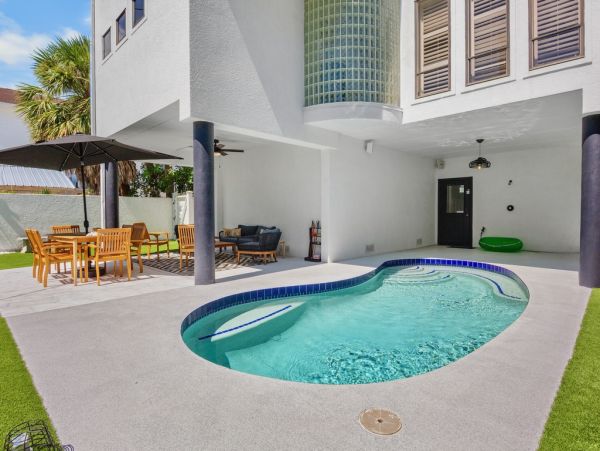 Luxury North End Anna Maria Vacation Home Rental