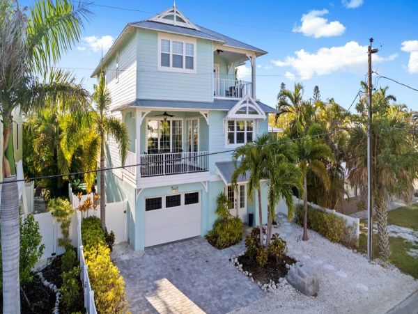 Bradenton Beach Rental Home Bay View & Short Walk to Beach
