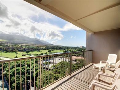 Balcony with outdoor seating