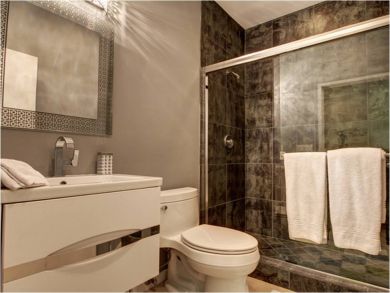 Bathroom with Walk-in Shower