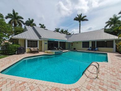 Four Bedroom Naples Vacation Home Sleeps Ten with Pool