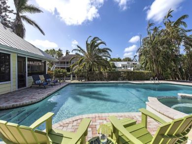 Four Bedroom Naples Vacation Home Sleeps Ten with Pool