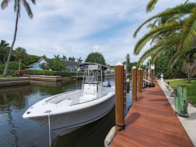 Four Bedroom Naples Vacation Home Sleeps Ten with Pool