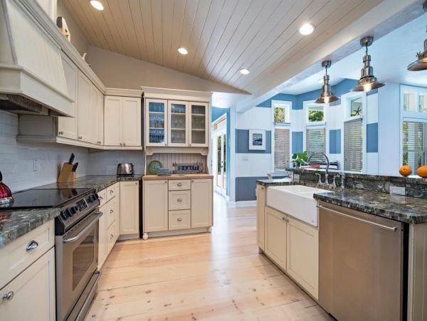 Naples Vacation Rental Home with Private Pool Sleeps 10
