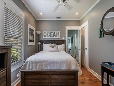 Quintessential Naples Beach House in the Heard of Old Naples
