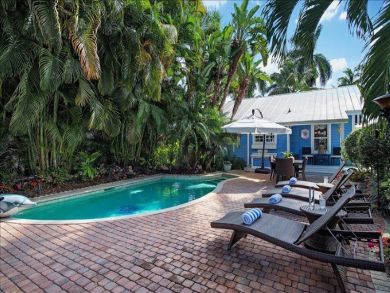 Quintessential Naples Beach House in the Heard of Old Naples