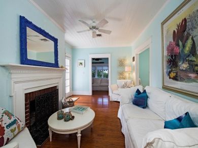 Quintessential Naples Beach House in the Heard of Old Naples