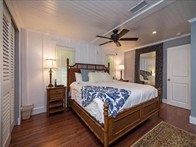 Quintessential Naples Beach House in the Heard of Old Naples