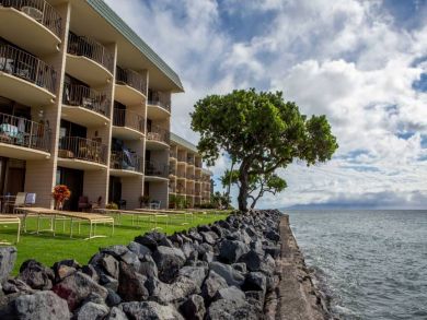 Kahana Vacation Condo Sleeps Four Guests.