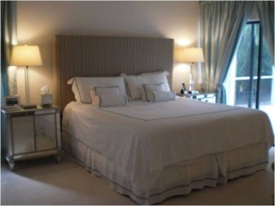 Bedroom 2 with queen bed Bedroom 2 with queen bed
