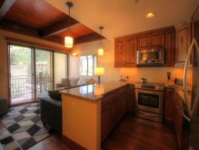 Lionshead Vacation Rental- Sleeps 7
