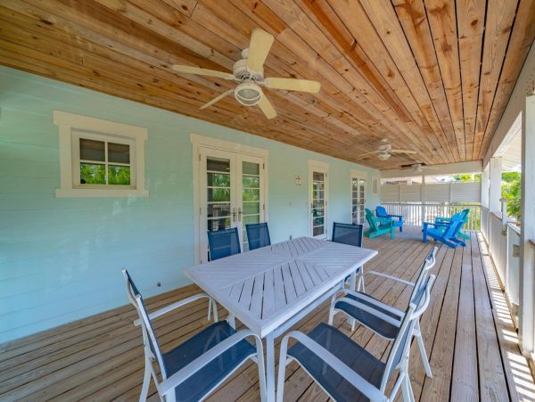 Anna Maria Three Bedroom Vacation Rental With Pool