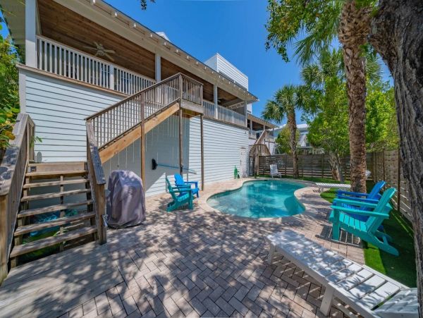 Anna Maria Three Bedroom Vacation Rental With Pool
