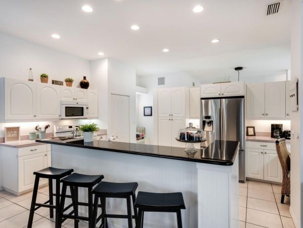 Siesta Key 6 Bedroom Vacation Rental with Pool - Near Beach
