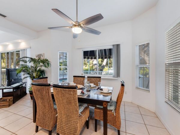 Siesta Key 6 Bedroom Vacation Rental with Pool - Near Beach