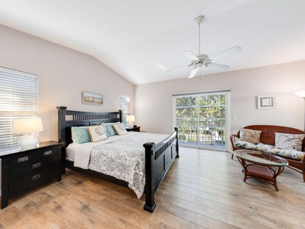 Siesta Key 6 Bedroom Vacation Rental with Pool - Near Beach