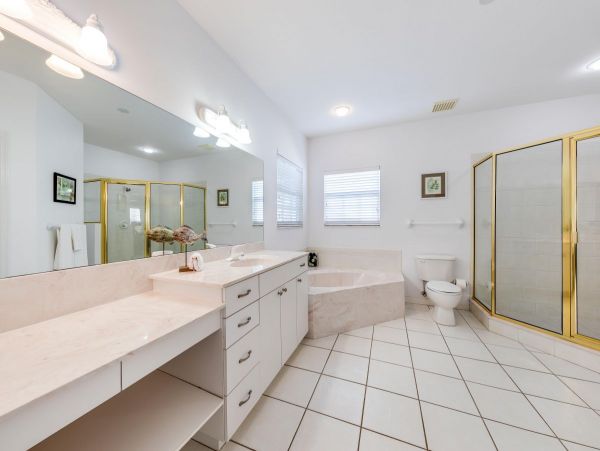 Siesta Key 6 Bedroom Vacation Rental with Pool - Near Beach