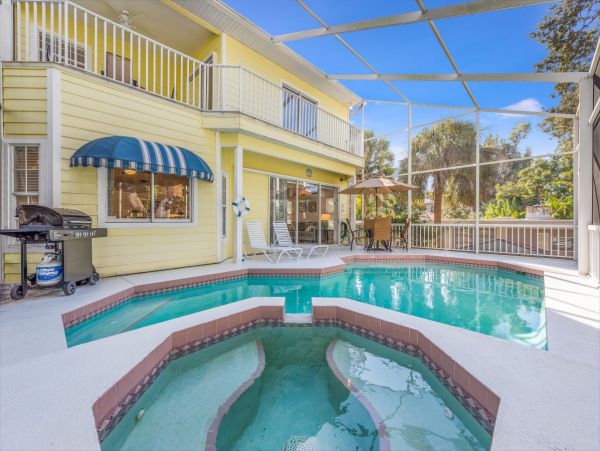 Siesta Key 6 Bedroom Vacation Rental with Pool - Near Beach