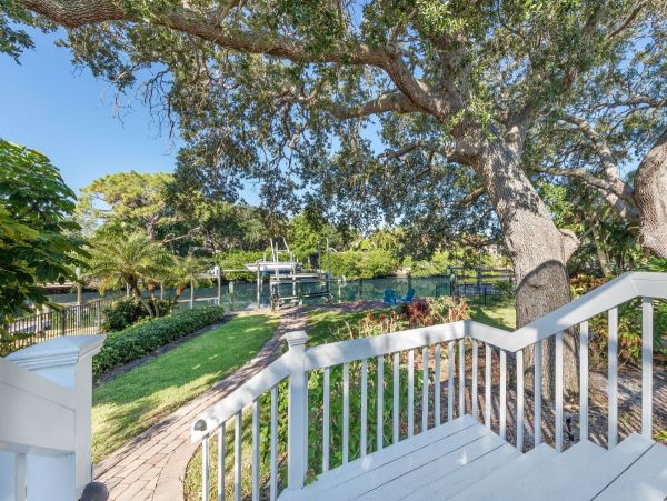 Siesta Key 6 Bedroom Vacation Rental with Pool - Near Beach