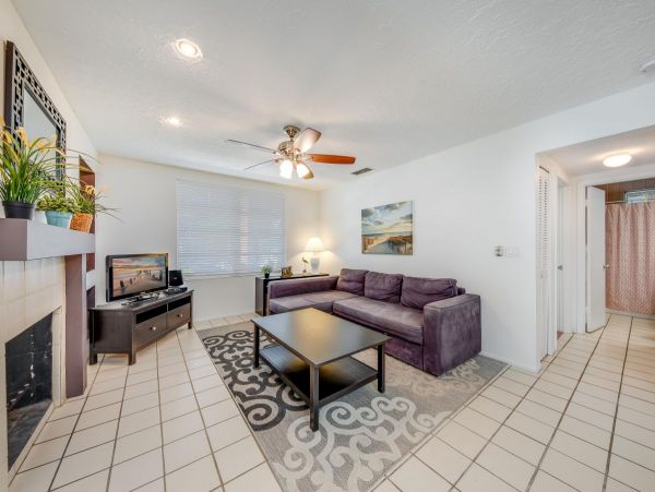 Siesta Key 6 Bedroom Vacation Rental with Pool - Near Beach