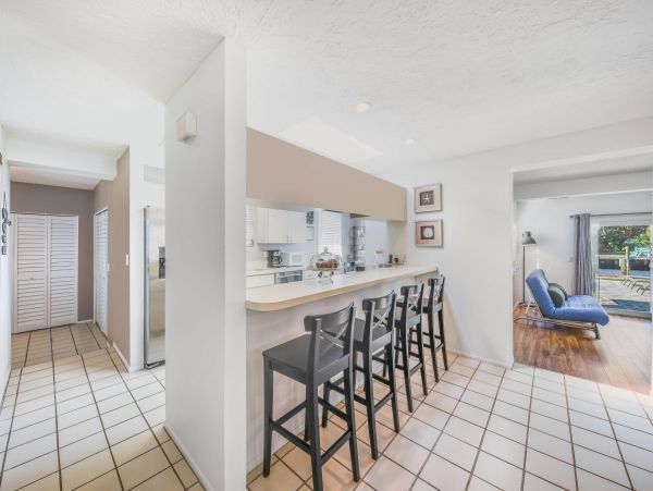 Siesta Key 6 Bedroom Vacation Rental with Pool - Near Beach