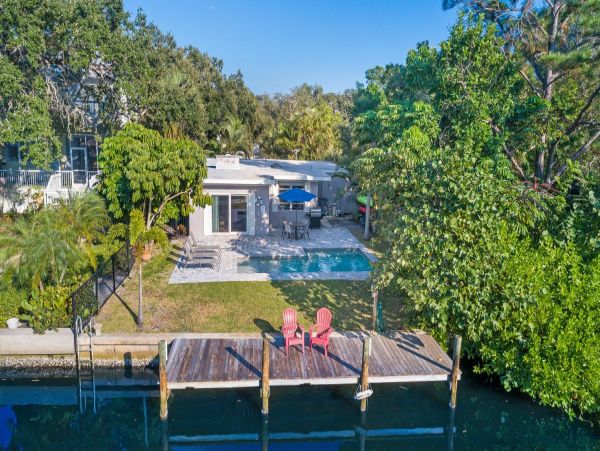 Siesta Key 6 Bedroom Vacation Rental with Pool - Near Beach