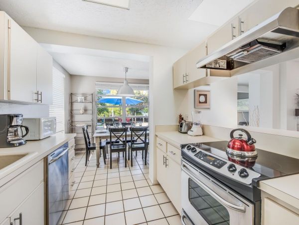 Siesta Key Accommodation Sleeps 8